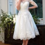 Rövid szabású esküvői ruha modern esküvőkhöz